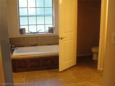1404 Keystone Loop, Mulberry, AR 72947 photo 17