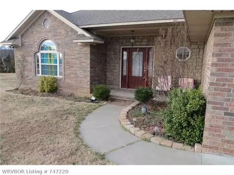 1404 Keystone Loop, Mulberry, AR 72947 photo 2