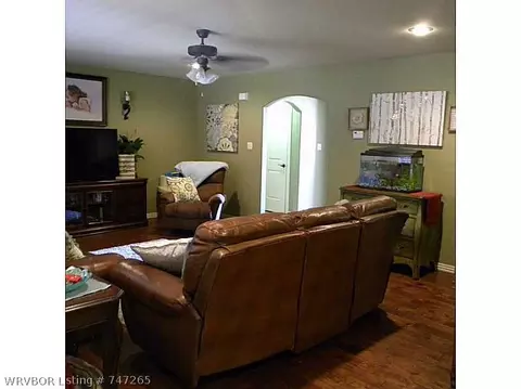 1804 Fairbanks Dr, Barling, AR 72923 photo 5