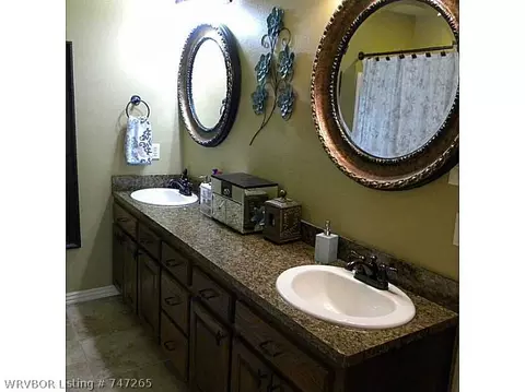 1804 Fairbanks Dr, Barling, AR 72923 photo 9