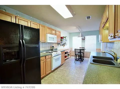 6408 Fallstone Rd, Fort Smith, AR 72916 photo 9