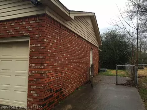 8306 Holly Ave, Fort Smith, AR 72908 photo 2