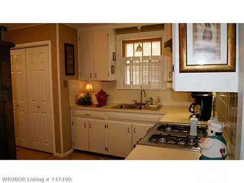 2012 S L St, Fort Smith, AR 72901 photo 2
