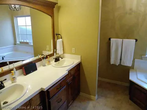 12833 Marble Dr, Fort Smith, AR 72916 photo 15