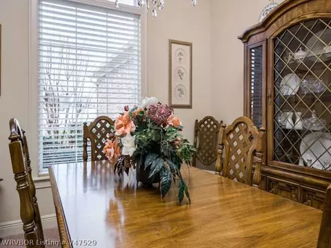 5908 Valley View Dr, Fort Smith, AR 72916 photo 4