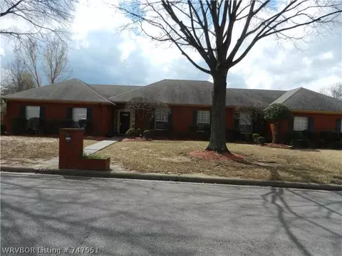 2300 Dundee Dr, Fort Smith, AR 72908 photo 1