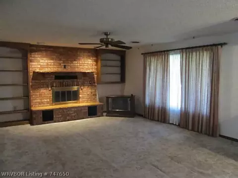 404 W Main St, Paris, AR 72855 photo 3