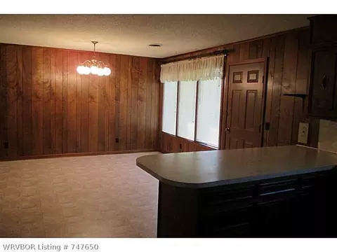 404 W Main St, Paris, AR 72855 photo 5