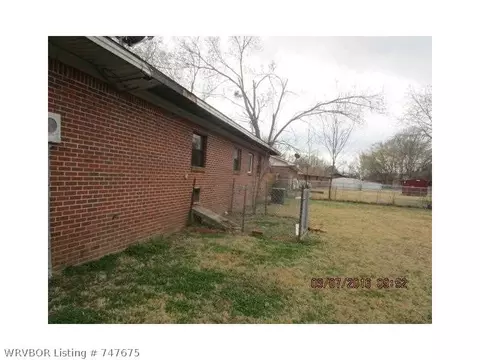 609 N 35th St, Ozark, AR 72949 photo 2