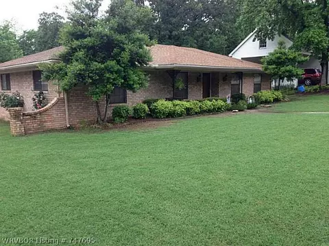 3220 S 35th St, Fort Smith, AR 72903 photo 1