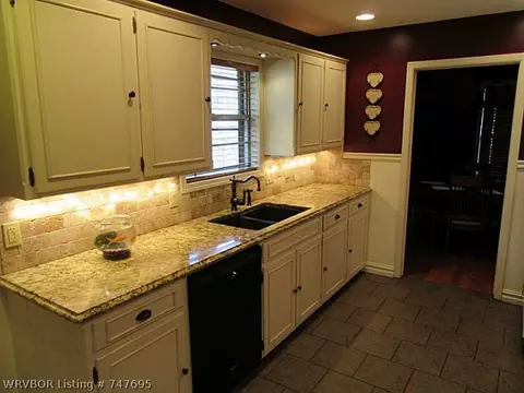 3220 S 35th St, Fort Smith, AR 72903 photo 8