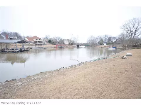 8813 Canterbury Cv, Fort Smith, AR 72903 photo 18