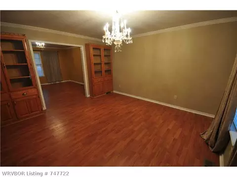 8813 Canterbury Cv, Fort Smith, AR 72903 photo 2
