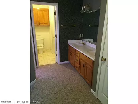 8813 Canterbury Cv, Fort Smith, AR 72903 photo 11