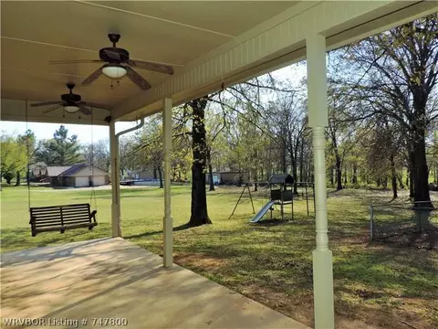 204 Smith St, Pocola, OK 74902 photo 4