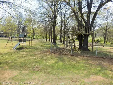 204 Smith St, Pocola, OK 74902 photo 7