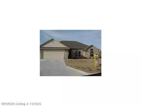 709 Trenton Dr, Fort Smith, AR 72908 photo 1