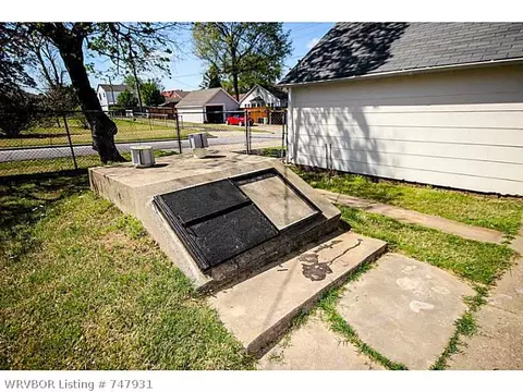 2401 S N St, Fort Smith, AR 72901 photo 15