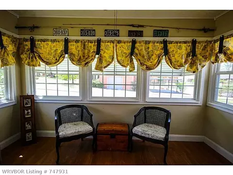 2401 S N St, Fort Smith, AR 72901 photo 3