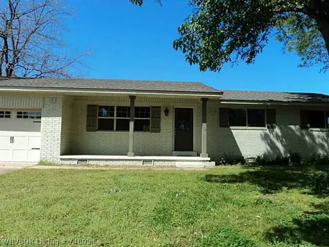 124 Georgetown Ln, Fort Smith, AR 72908 photo 1