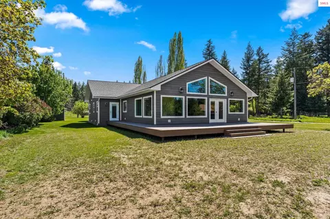 63 Appaloosa Rd, Moyie Springs, ID 83845