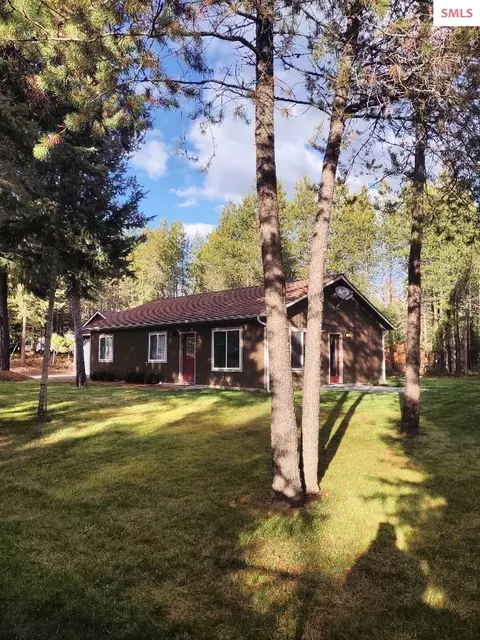 364 Westwood Dr, Moyie Springs, ID 83845
