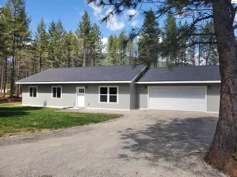 83 Danny Ln, Moyie Springs, ID 83845
