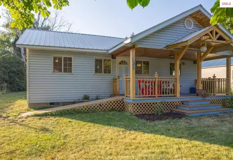 163 Canyon View Rd, Moyie Springs, ID 83845