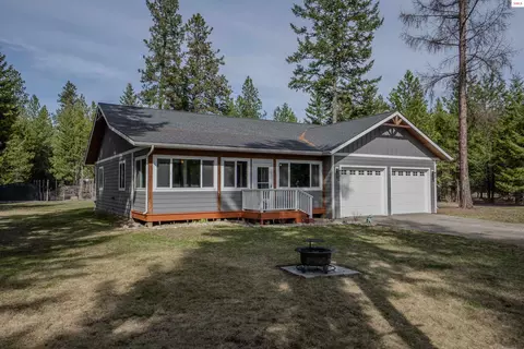 105 Bunny Ln, Moyie Springs, ID 83845