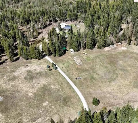 1471 Old Hwy Two Loop, Moyie Springs, ID 83845
