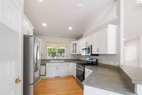 2450 E Black Forest Ave, Post Falls, ID 83854 photo 9