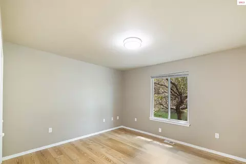 2450 E Black Forest Ave, Post Falls, ID 83854 photo 22