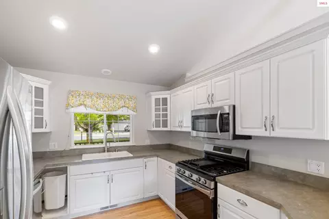 2450 E Black Forest Ave, Post Falls, ID 83854 photo 11