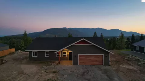 47 Connie Pl, Moyie Springs, ID 83845