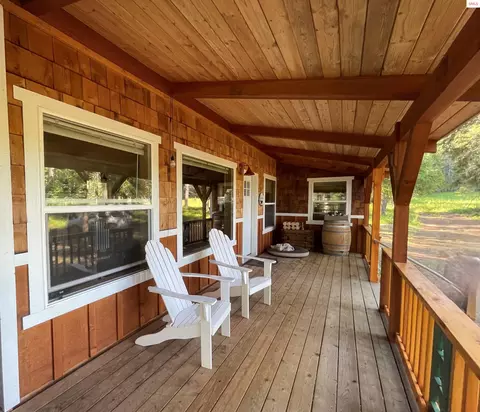 1942 Two Tail Rd, Bonners Ferry, ID 83805