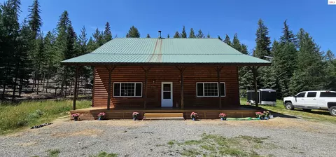 4652 Old Hwy Two Lp, Moyie Springs, ID 83845