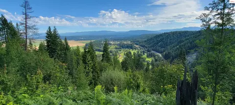 271 Windswept Ct, Naples, ID 83847