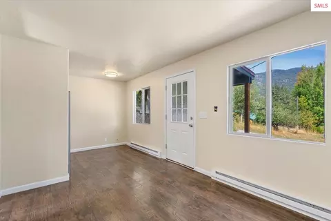 Living - 817 Upland Dr, Sandpoint, ID 83864 photo 1 of 1