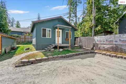 Exterior - 817 Upland Dr, Sandpoint, ID 83864 photo 3 of 6