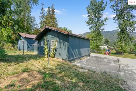 817 Upland Dr, Sandpoint, ID 83864