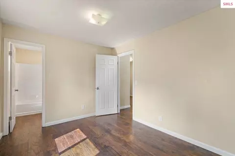Bedroom - 817 Upland Dr, Sandpoint, ID 83864 photo 2 of 2