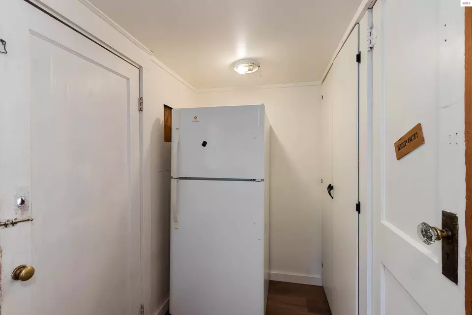 Entry Way - 220 N Main, Clark Fork, ID 83811 photo 3 of 4