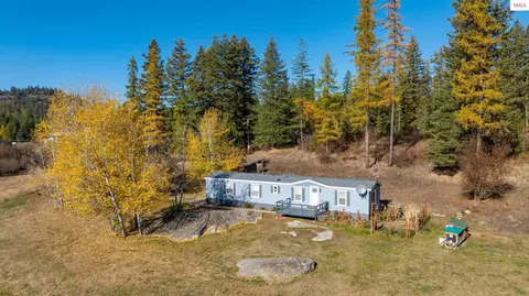 2554 Jewel Lake Rd, Sagle, ID 83860