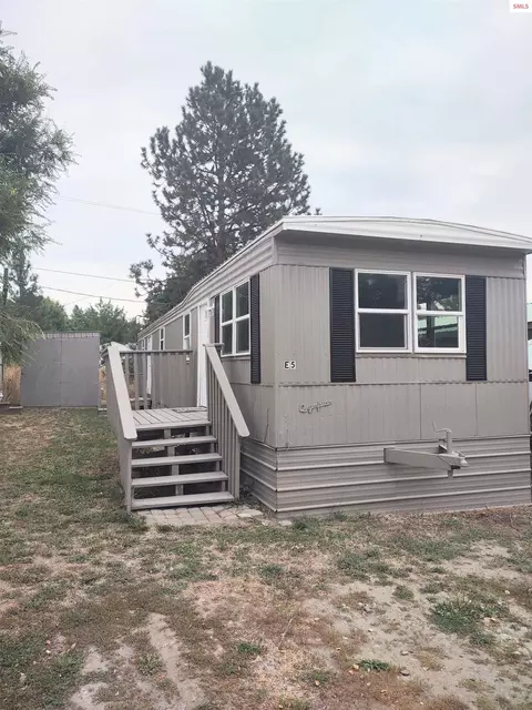 6677 Kaniksu #SPC E5, Bonners Ferry, ID 83805