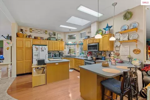 9864 Bottle Bay Rd, Sagle, ID 83860 photo 13