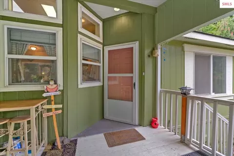 9864 Bottle Bay Rd, Sagle, ID 83860 photo 4