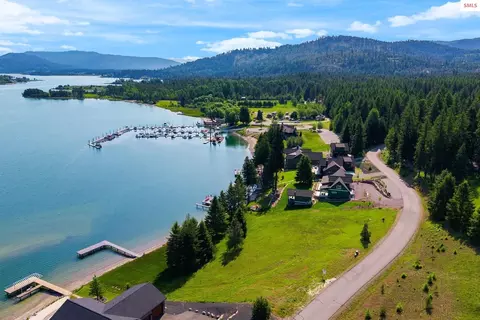 66 Sawyer Avenue, Priest River, ID 83856