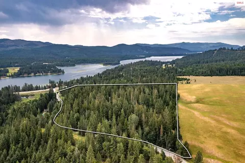 111 Wrenco Loop Rd, Sandpoint, ID 83864
