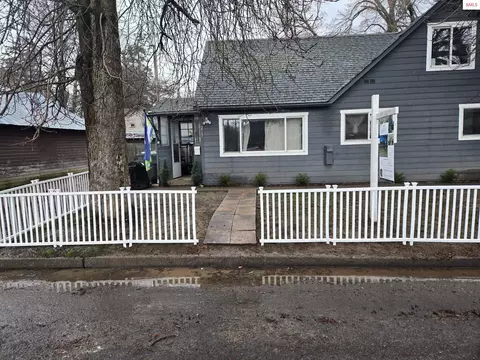 215 Forest Ave, Sandpoint, ID 83864
