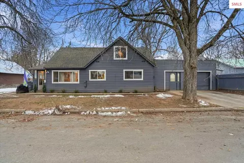 Exterior - 215 Forest Ave, Sandpoint, ID 83864 photo 2 of 6